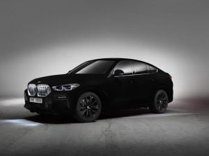 P90363149_highRes_the-bmw-vantablack-x