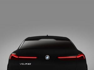 P90363151_highRes_the-bmw-vantablack-x