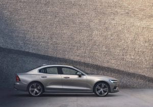 b96e507a-2019-volvo-s60-inscription-plus-2