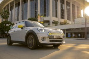 e8da1e4d-2020-mini-cooper-se-launched-8