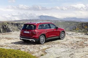 ebf9ac0d-2020-mercedes-amg-glb-35-17