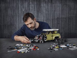 1a47d974-2020-land-rover-defender-lego-technic-14