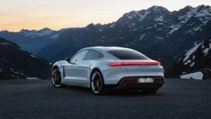 2be59bd4-2020-porsche-taycan-unveiled-4