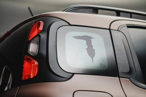 319f1c76-2020-fiat-panda-trussardi-20