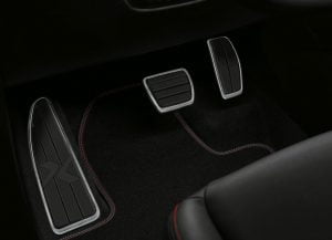 8273428d-fiat-500x-sport-42