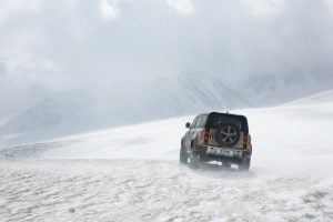 LR_DEF_110_20MY_Off-Road_100919_31