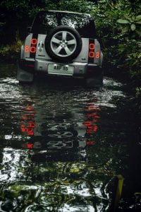 LR_DEF_110_20MY_Off-Road_100919_39