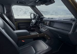 LR_DEF_20MY_110_Interior_100919_02