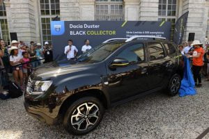 aa39f0d3-2020-dacia-duster-black-collector-limited-edition-14