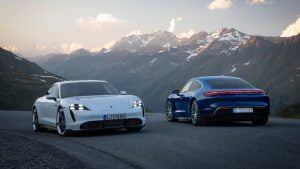 b7e10fcb-2020-porsche-taycan-unveiled-6