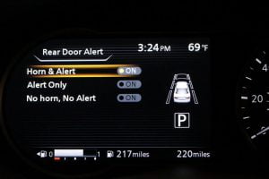 bde73277-nissan-rear-door-alert-system-2