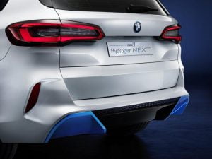 d586e7d9-2019-bmw-i-hydrogen-next-concept-3