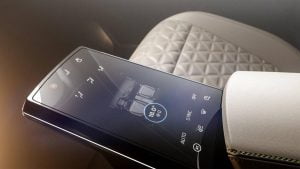 e5fe4ae8-byton-m-byte-interior-4