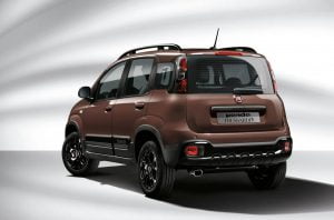 f7424704-2020-fiat-panda-trussardi-36