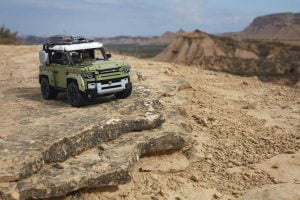 f8a9fc38-2020-land-rover-defender-lego-technic-9