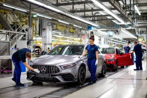 0e3faa15-2020-mercedes-amg-cla-45-hungary-plant-2