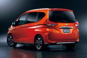 1cef6a17-2020-honda-freed-crosstar-jdm-spec-2