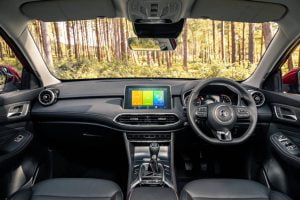 20ec84f8-2020-mg-hs-uk-spec-32