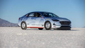 2957f57c-hyundai-nexo-and-sonata-hybrid-land-speed-record-concepts-3