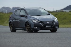 3bdbbb9f-nissan-leaf-test-car-twin-motor-10