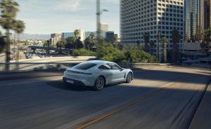 3f53838c-porsche-taycan-4s-09