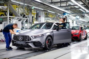 53ca95cc-2020-mercedes-amg-cla-45-hungary-plant-3