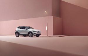 5bb04ba8-volvo-xc40-ev-recharge-21