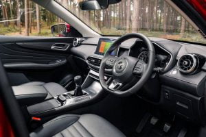 5cc9c90e-2020-mg-hs-uk-spec-34