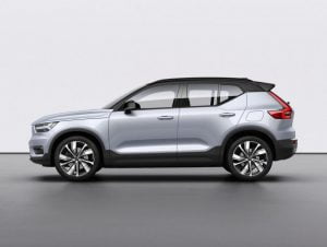 7e5193d7-volvo-xc40-ev-recharge-10