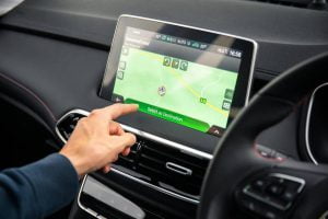 87037a1a-2020-mg-hs-uk-spec-39