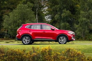 8b34751d-2020-mg-hs-uk-spec-11