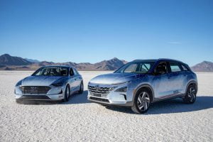 8d8145c6-hyundai-nexo-and-sonata-hybrid-land-speed-record-concepts-2