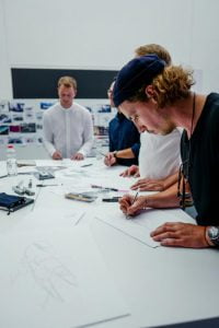 90e0f190-porsche-starship-05