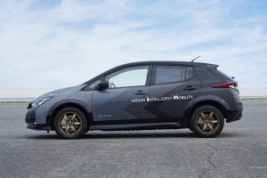 90f1af03-nissan-leaf-test-car-twin-motor-5