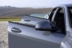P90370556_highRes_the-all-new-bmw-2-se