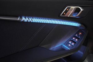 P90370558_highRes_the-all-new-bmw-2-se