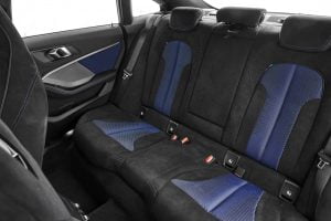 P90370565_highRes_the-all-new-bmw-2-se