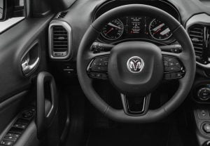 aaa4f8c1-2020-ram-1000-laramie-latin-american-spec-8