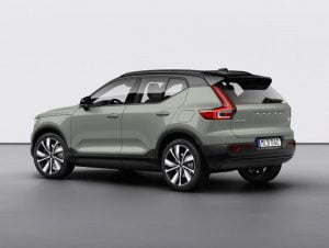 b2a3bba2-volvo-xc40-ev-recharge-08