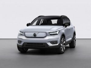 c03246a6-volvo-xc40-ev-recharge-12