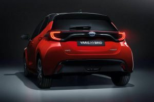 c488cb59-2020-toyota-yaris-hybrid-european-spec-13