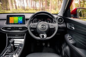 df717cb5-2020-mg-hs-uk-spec-33