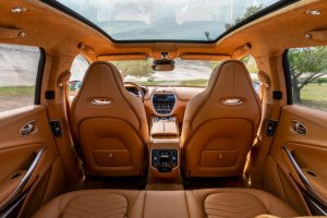 2020-Aston-Martin-DBX-2