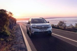 2020-Citroen-C5-Aircross-Hybrid-40