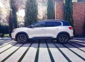 2020-Citroen-C5-Aircross-Hybrid-46