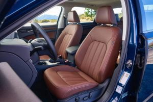 2020-VW-Passat-US-spec-17