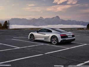 2020-audi-r8-v10-rwd-15