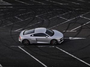 2020-audi-r8-v10-rwd-16
