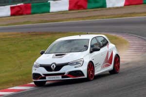 2020-renault-megane-rs-trophy-r-suzuka-record-1