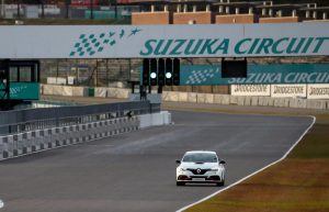 2020-renault-megane-rs-trophy-r-suzuka-record-2